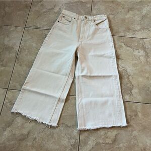 Abercrombie & Fitch Women's White Cropped Jeans